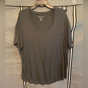 Woman’s Medium American Eagle Soft and Sexy Tee